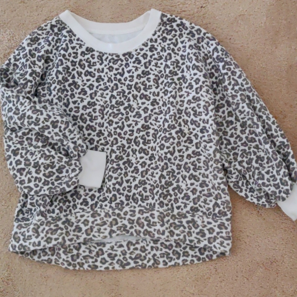 Abercrombie and Fitch crew neck top with balloon sleeves size Small